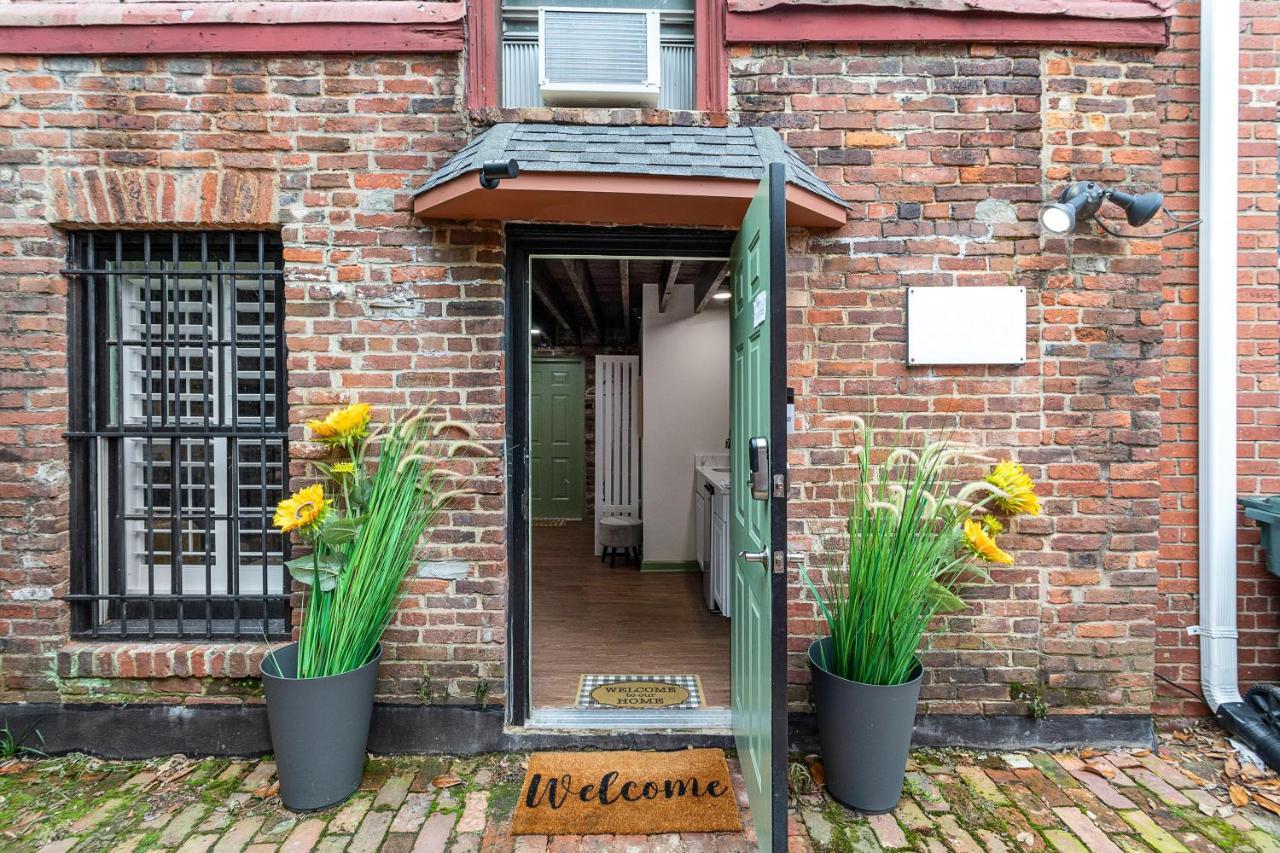 Private Loft Carriage House Walk Score 95 อเล็กซานเดรีย ภายนอก รูปภาพ